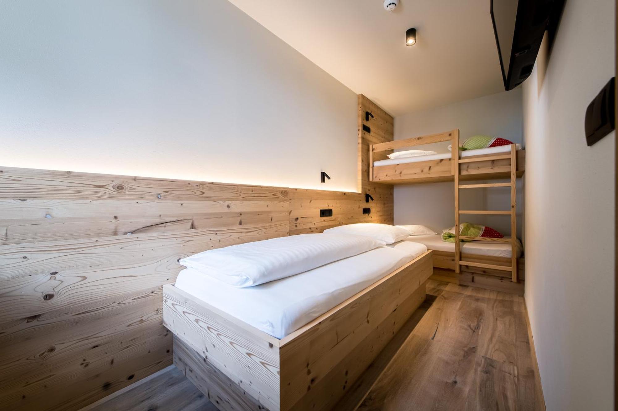 Hotel Sonnenheim Chienes Extérieur photo